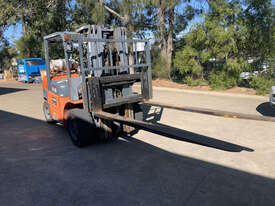 5 Tonne Container Stuffer Forklift For Sale! - picture2' - Click to enlarge