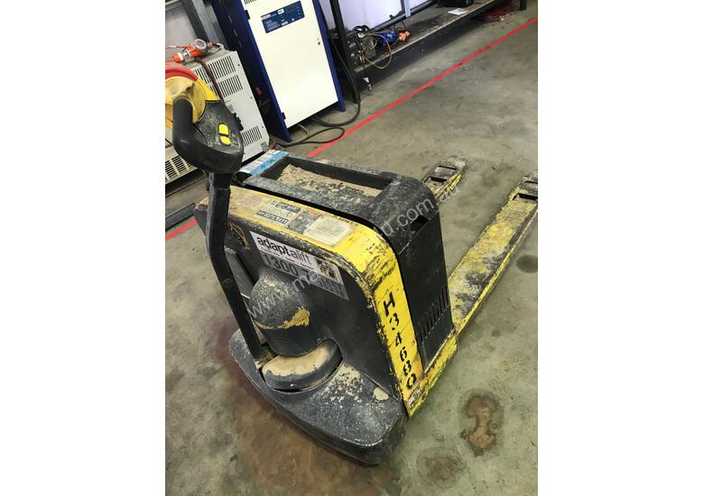 caption 2.0T Battery Electric Pallet Truck