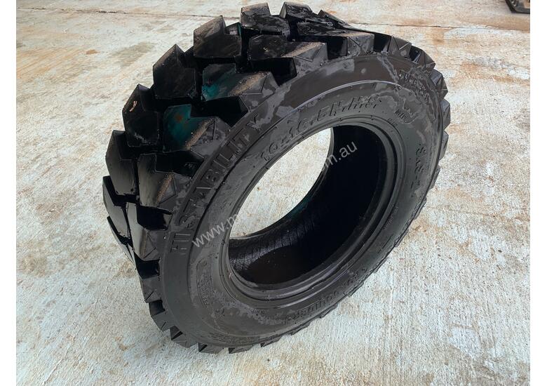 10x16.5 Bobcat tyre for Sale