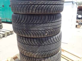 4 X USED CARAT EXTREMO TYRES & RIMS - picture0' - Click to enlarge