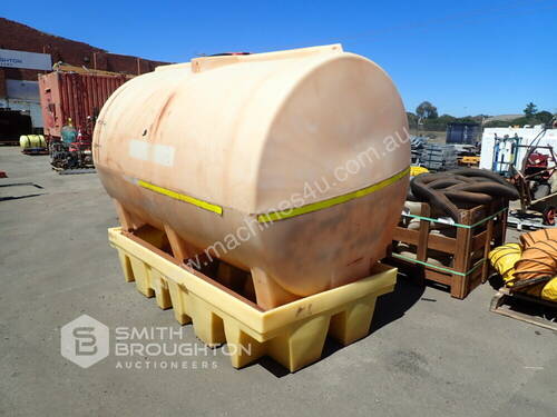 1 X 5000 LITRE WATER TANK & 1 X SPILL CONTAINMENT PALLET