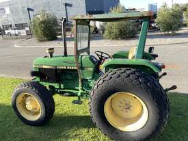 Tractor John Deere 1750 4x4 Rops 50HP - picture2' - Click to enlarge