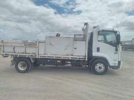 Isuzu FH - picture0' - Click to enlarge