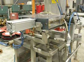 8 Head inline stainless steel liquid filler. - picture1' - Click to enlarge