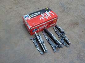 Unused 4Pc TMUS 3 Leg Gear Puller Set - picture0' - Click to enlarge