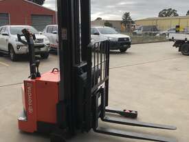 Raymond RRS30 Walkie Reach Truck  - picture2' - Click to enlarge