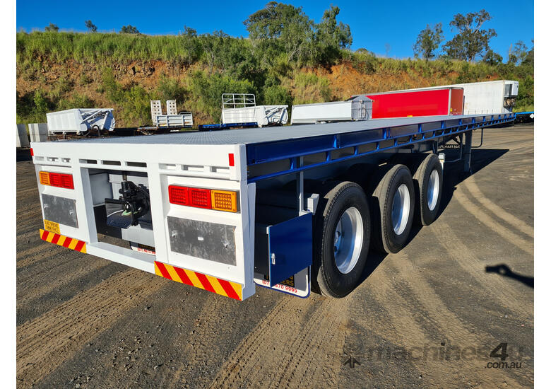 caption Highway Master Semi Flat top Trailer