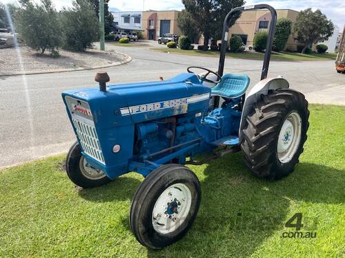 Tractor Ford 2000 2WD 3PL 36HP