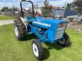 Tractor Ford 2000 2WD 3PL 36HP - picture1' - Click to enlarge