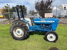 Tractor Ford 2000 2WD 3PL 36HP - picture2' - Click to enlarge