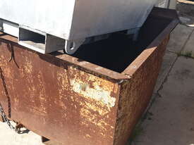 tipping  and non tipping bins  - picture0' - Click to enlarge