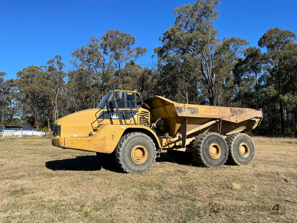 Used 2008 Caterpillar 740 Dump Trucks in , - Listed on Machines4u