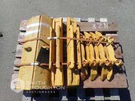 PALLET COMPRISING OF WING SHROUDS & ARROW HEADS (UNUSED) - picture0' - Click to enlarge