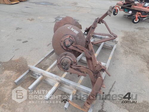 3 POINT LINKAGE 3 DISC PLOUGH