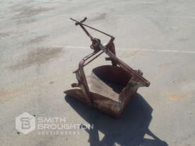 FERGUSON 3 POINT LINKAGE SCOOP BUCKET - picture2' - Click to enlarge