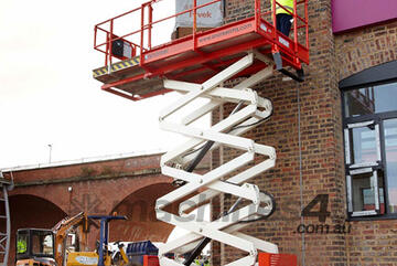 Snorkel S3370RT Compact Rough Terrain Scissor Lift, Excellent 4WD Performance!