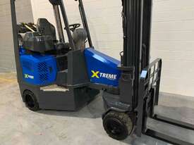 2t Xtreme Articulated Forklift - picture0' - Click to enlarge