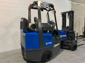 2t Xtreme Articulated Forklift - picture1' - Click to enlarge