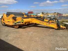 2019 John Deere 2412D E - picture0' - Click to enlarge