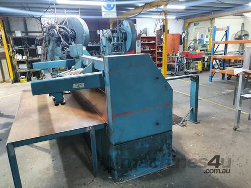 Fisher Guillotine 2.4m 