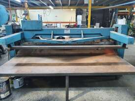 Fisher Guillotine 2.4m  - picture1' - Click to enlarge