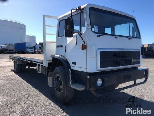 1993 International Acco 1850E