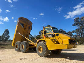 Caterpillar 740 Articulated Off Highway Truck - picture2' - Click to enlarge