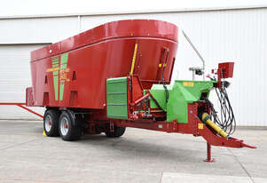 Strautmann Verti-Mix Triple Auger Feed Mixing Wagon