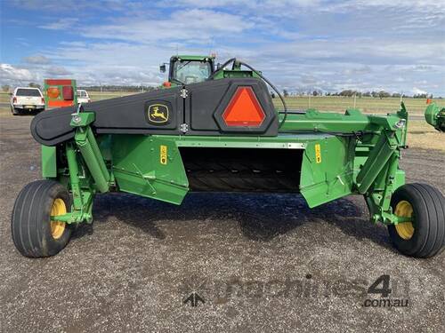 John Deere 956