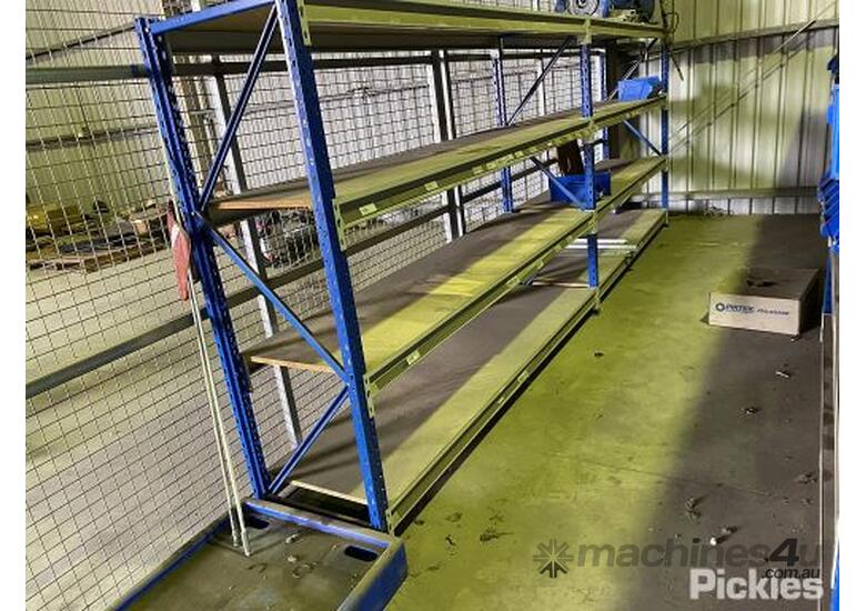 Used Removal Parts Cage Consisting of 6x Panels with lockabale Gate