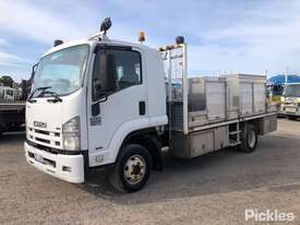 2010 Isuzu FRR600 - picture0' - Click to enlarge