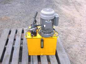 Test hydraulic unit - picture0' - Click to enlarge