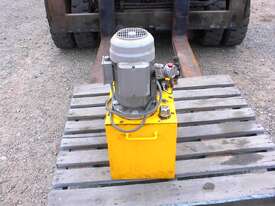 Test hydraulic unit - picture1' - Click to enlarge