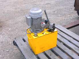 Test hydraulic unit - picture2' - Click to enlarge