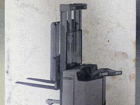 CROWN WALKIE SERIES M MODEL 20MTA - picture0' - Click to enlarge