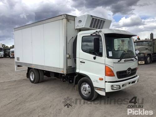 2004 Hino FC4J