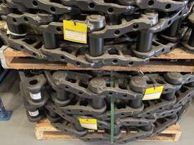 Komatsu PC400-6>8 Track Chain  - picture0' - Click to enlarge