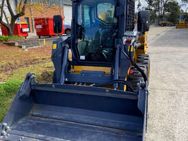 2023 UHI US40K 750KG Steer Skid Loader, Best Quality At Affordable Price - picture1' - Click to enlarge