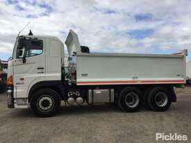 2020 Hino FS 700 2848 - picture1' - Click to enlarge