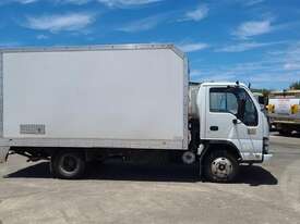 Isuzu NPR200 - picture0' - Click to enlarge