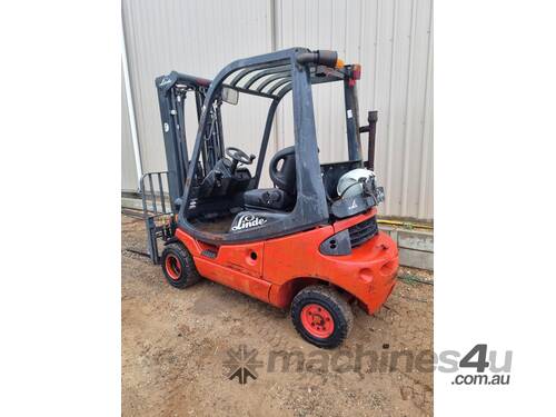 Linde 2T LPG Forklift with Container Mast - Hire