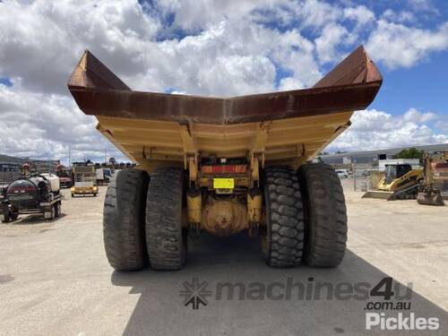 Komatsu HD465-5 Off Highway Rigid Dump Truck