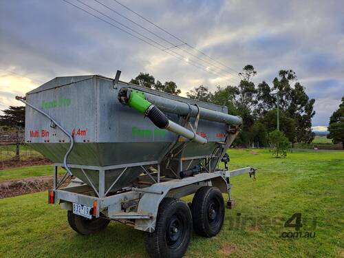 FarmPro Multi Bin 4.4 cubic meter, 3 bins with remote, scales, 2 axle e/brakes, new auger flights