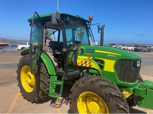 2021 John Deere 5093E Utility Tractors