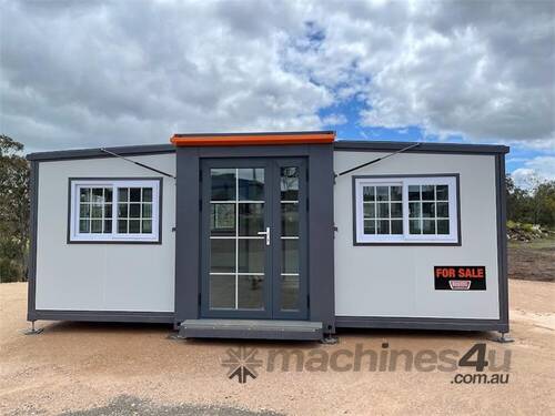 EXPANDABLE CONTAINER HOUSE WITH ENSUITE (UNUSED)