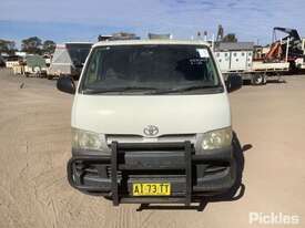 2006 Toyota Van - picture0' - Click to enlarge