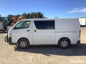 2006 Toyota Van - picture2' - Click to enlarge