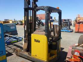 YALE MR20 REACH TRUCK FORKLIFT - picture0' - Click to enlarge