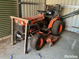 Kubota B7100 HST 4WD Tractor - picture1' - Click to enlarge