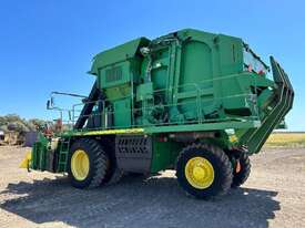 2011 JOHN DEERE 7760 COTTON PICKER - picture2' - Click to enlarge